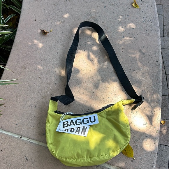 BAGGU Handbags - small baggu crescent bag lemongrass